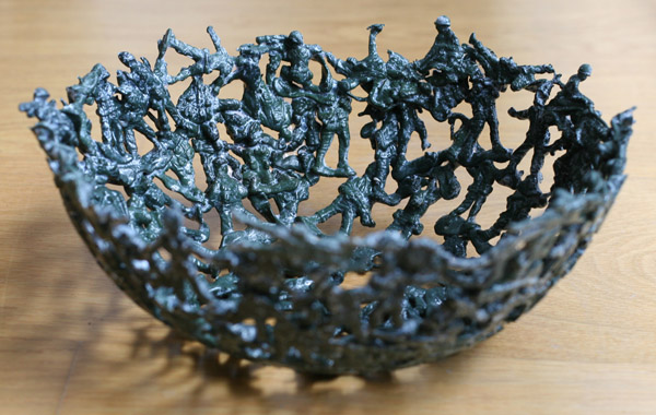 How to make your own Plastic Army Men Fruit Bowl